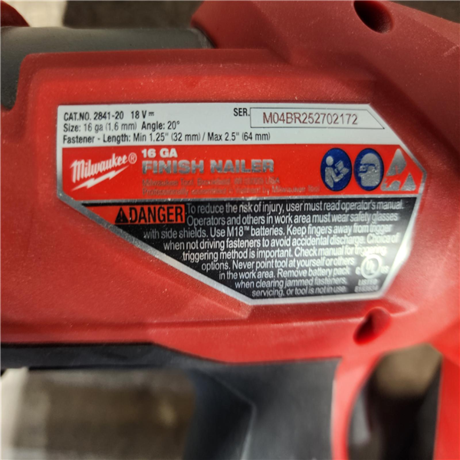 HOUSTON LOCATION - AS-IS Milwaukee 2841-20 18V Cordless Gen II 16 Gauge Angled Finish Nailer (Tool Only)