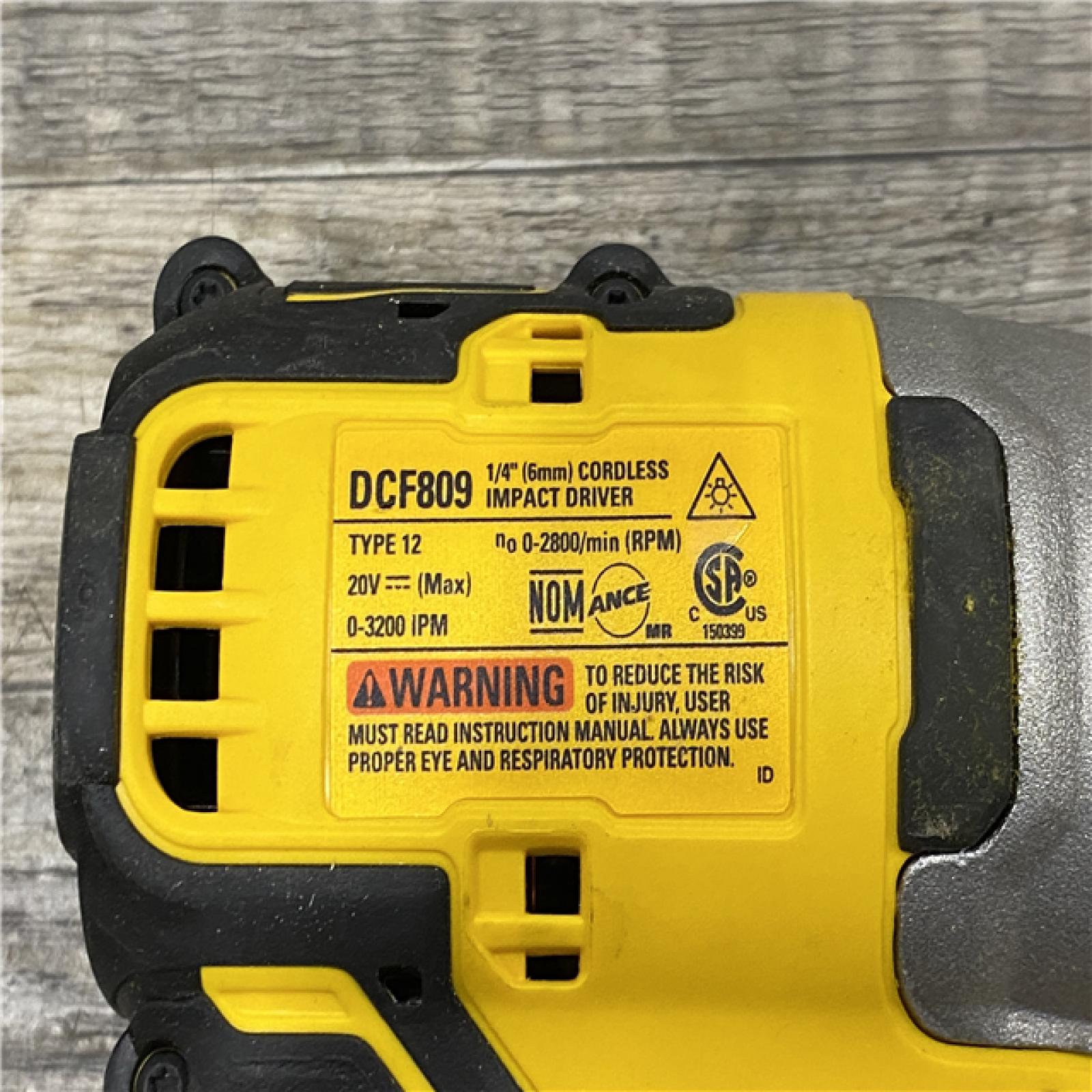 AS-IS DEWALT Atomic 20V Max Lithium-Ion Brushless Cordless Compact 1/4 in. Impact Driver Kit