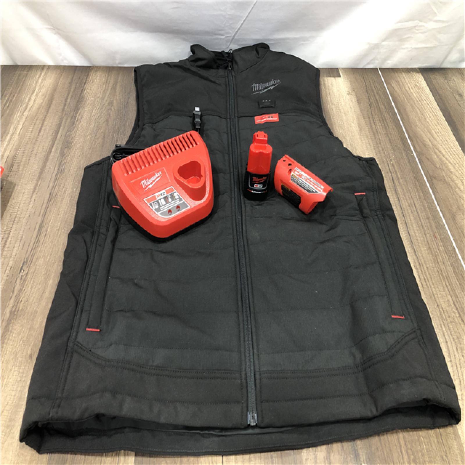 AS-IS Milwaukee Men's Medium 12V Lithium-Ion Cordless AXIS Black Heated Vest Kit