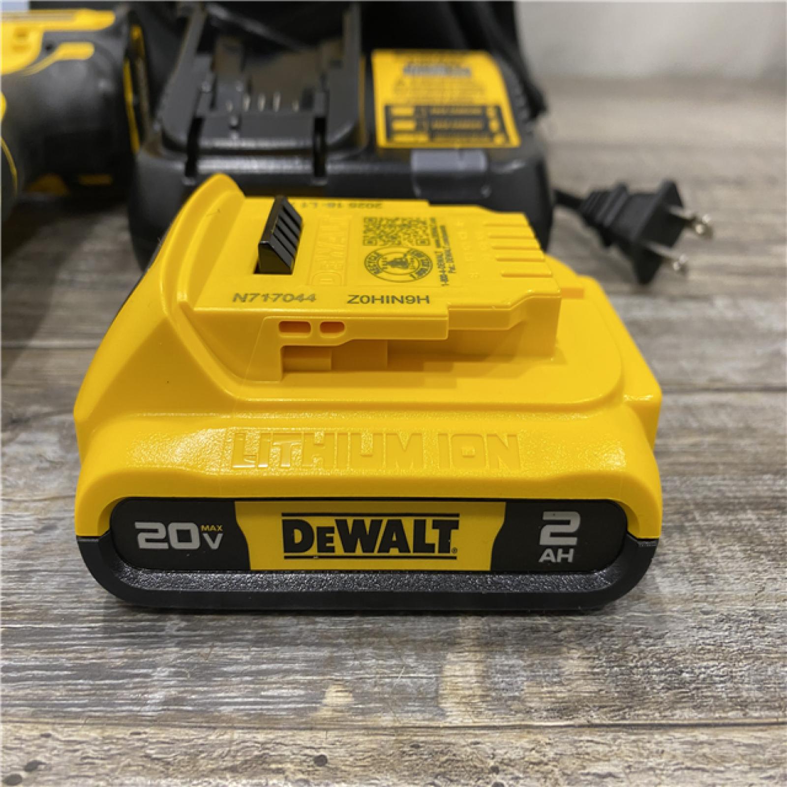 AS-IS DEWALT Atomic 20V Max Lithium-Ion Brushless Cordless Compact 1/4 in. Impact Driver Kit