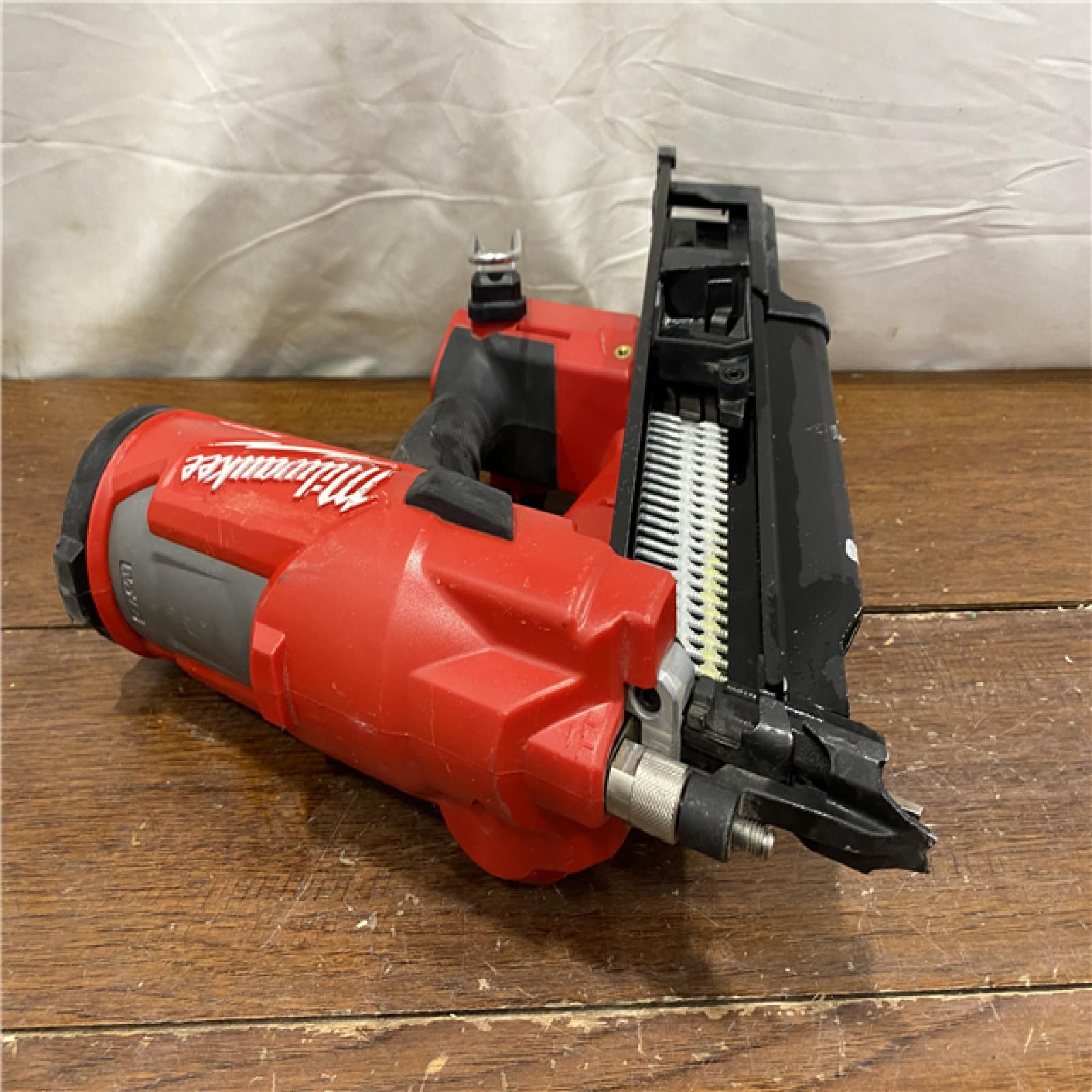 AS-IS Milwaukee 2744-20 M18 FUEL 3-1/2 in. 18-Volt 21-Degree Lithium-Ion Brushless Cordless Framing Nailer (Tool-Only)