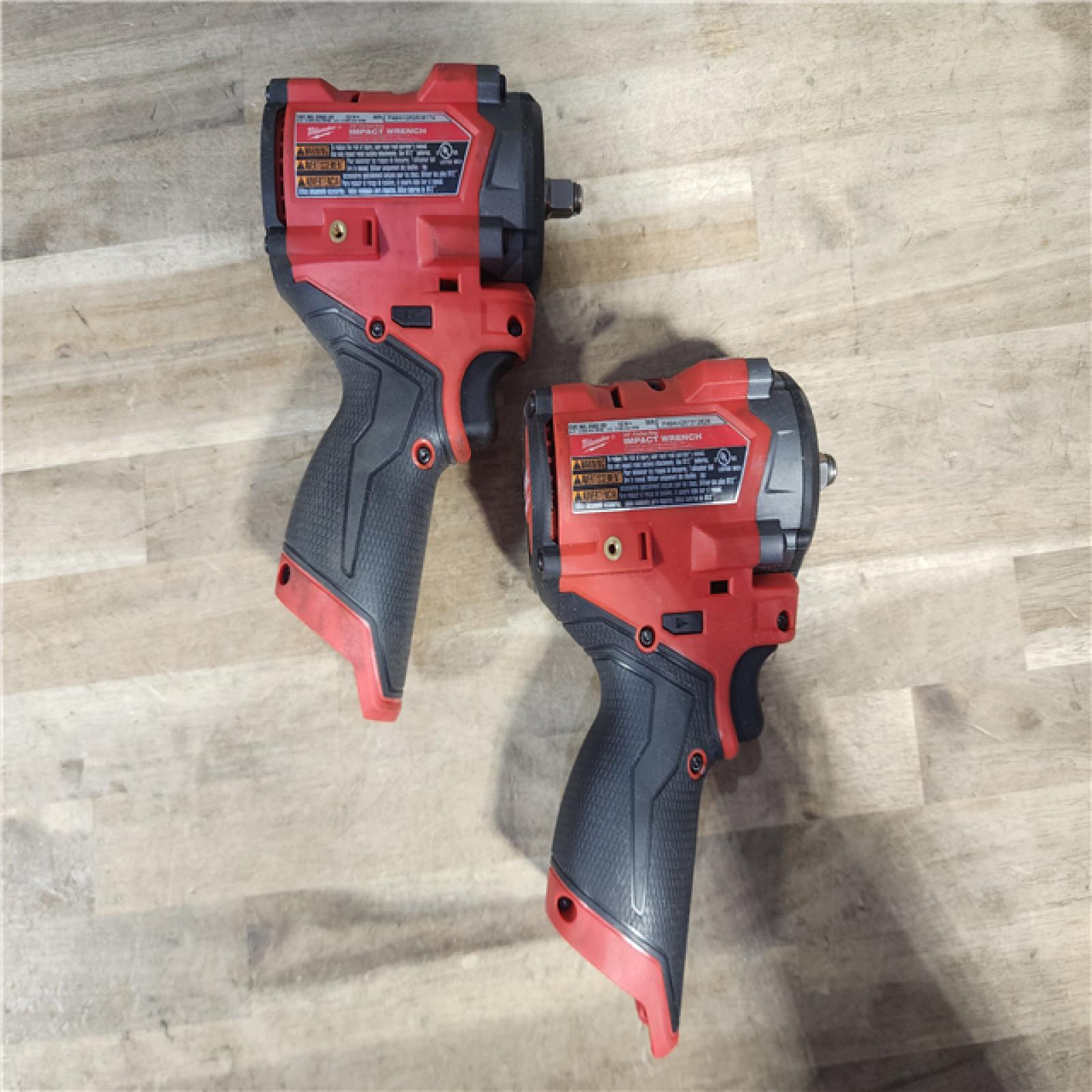 HOUSTON LOCATION - AS-IS MILWAUKEE 2 TOOL COMBO KIT W/ (2) BATTERY & CHARGER