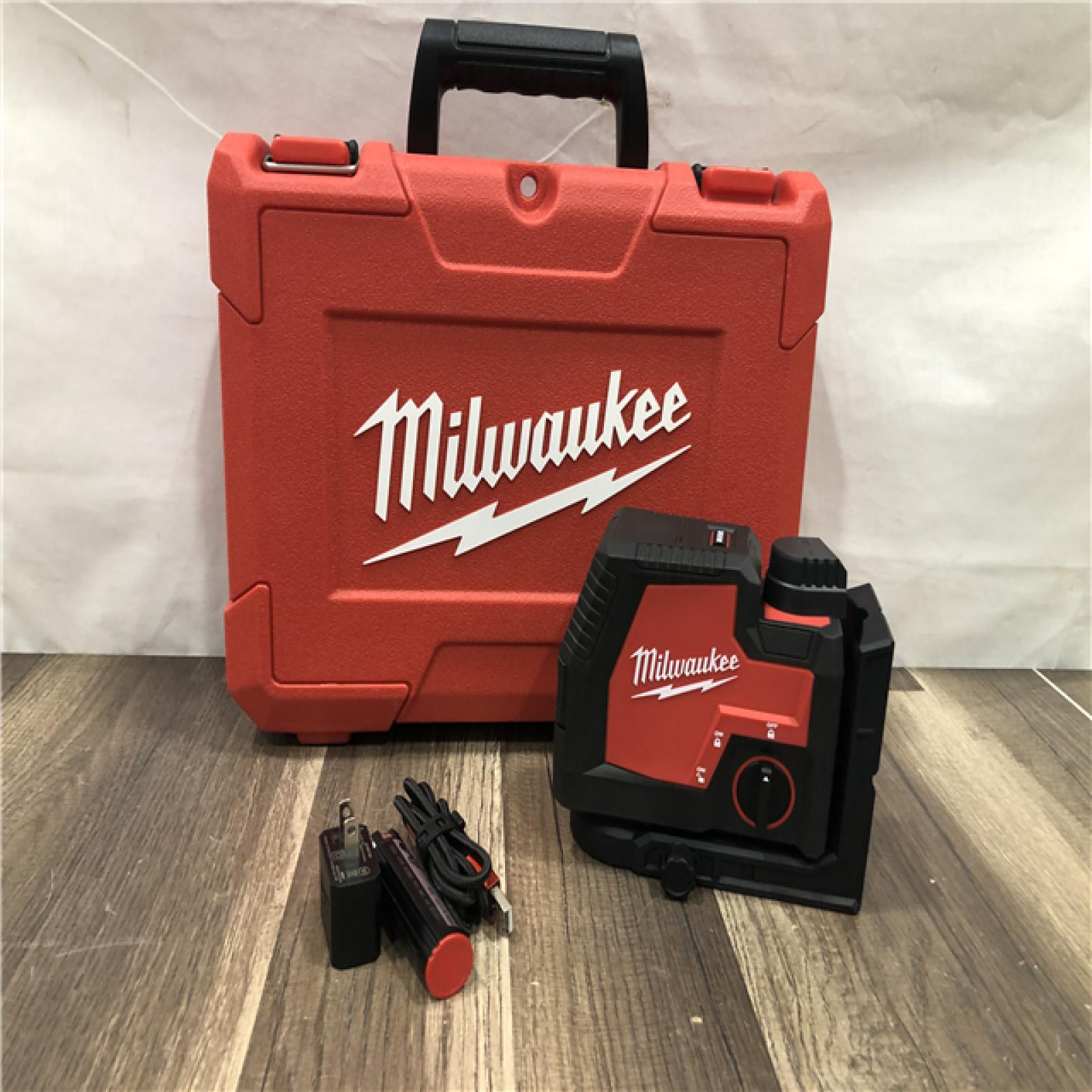AS-IS Milwaukee 100 ft. REDLITHIUM Lithium-Ion USB Green Rechargeable Cross Line Laser Level with Charger