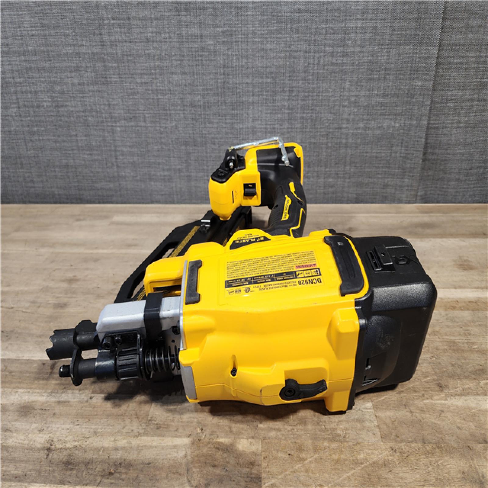 HOUSTON LOCATION - AS-IS DEWALT 20-Volt 21° Cordless Framing Nailer (Tool-Only)
