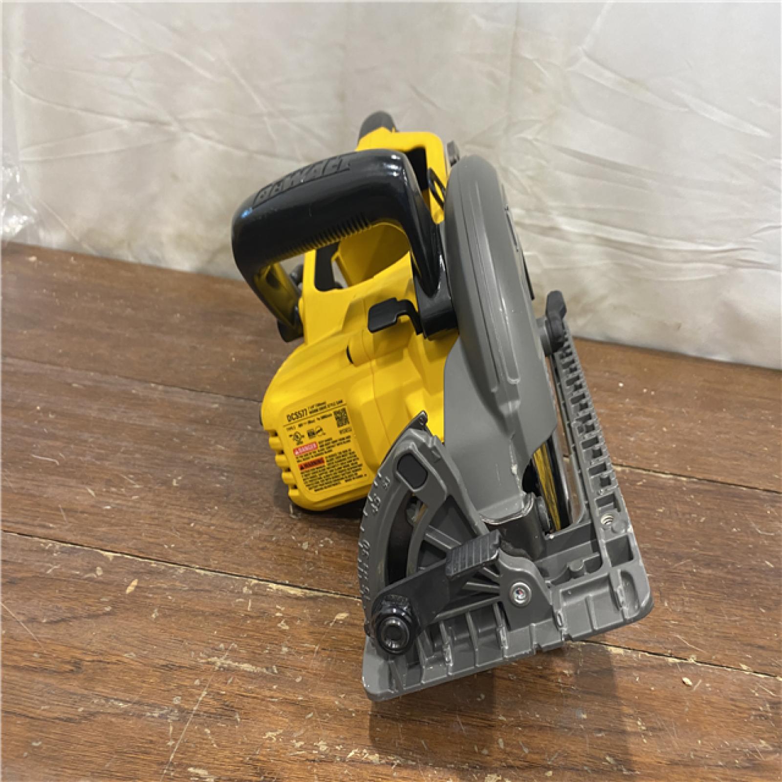 AS-IS DEWALT FLEXVOLT 60V MAX Cordless Brushless 7-1/4 in. Wormdrive Style Circular Saw (Tool Only)