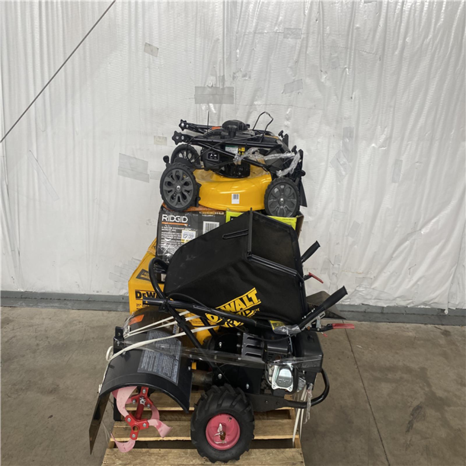 Houston Location - AS-IS Outdoor Pallet