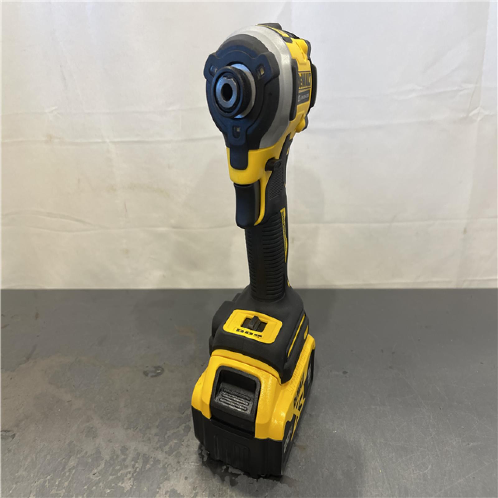 AS-IS - DEWALT ATOMIC 20V MAX Lithium-Ion Cordless 1/4 in. Brushless Impact Driver Kit