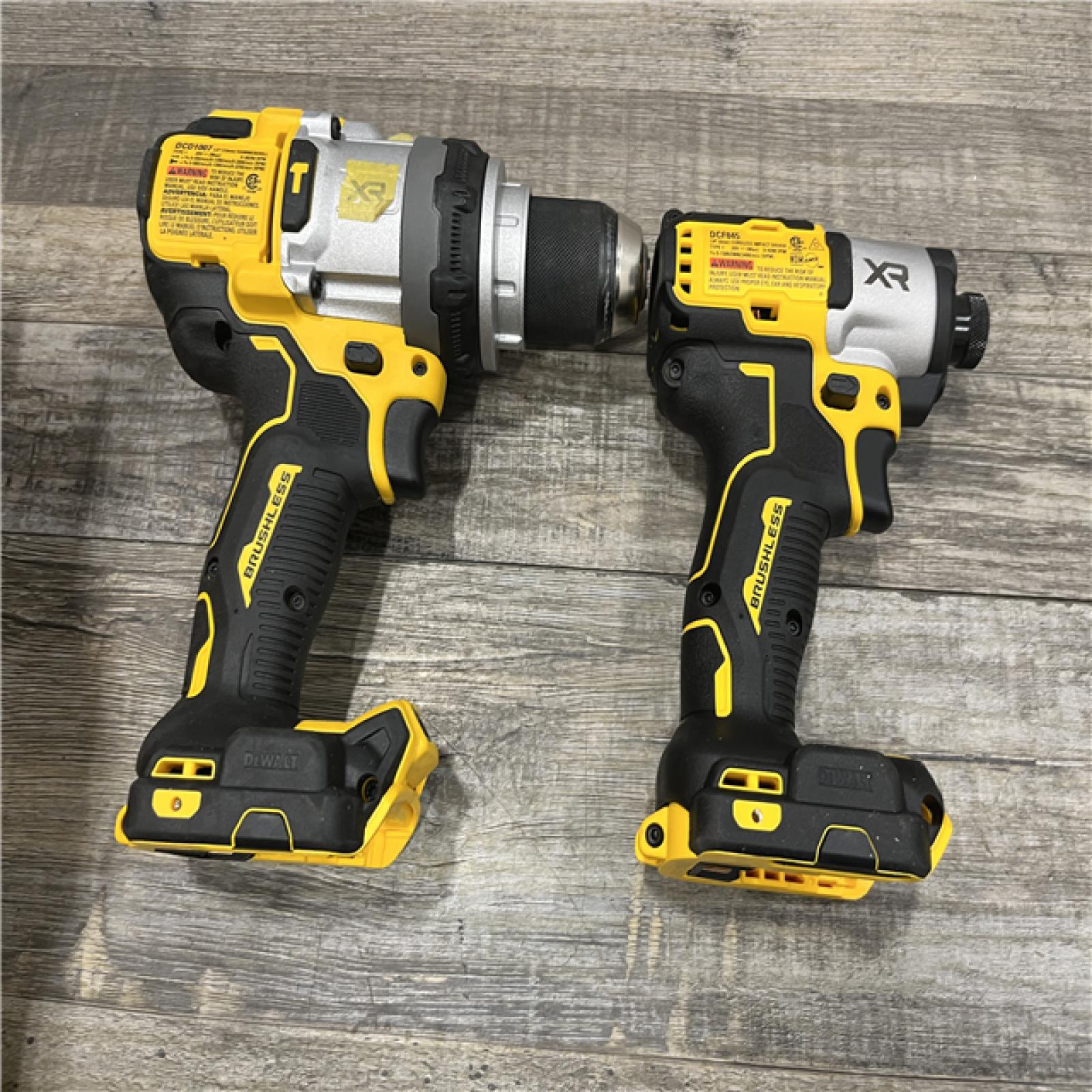 AS-IS DEWALT 20V XR Lithium-Ion Cordless Brushless 1/2 in. Drill/Driver Kit