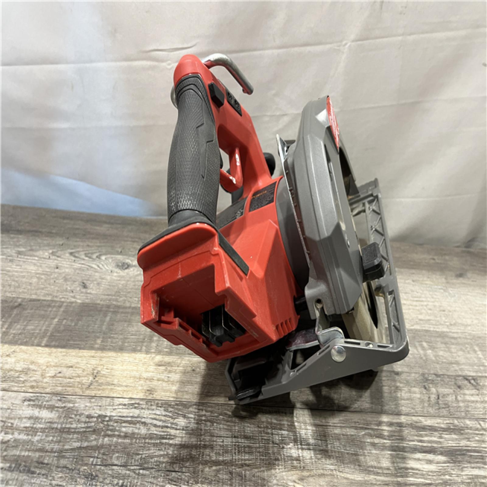 AS-IS Milwaukee FUEL 18V Lithium-Ion Brushless Cordless 7-1/4 in. Circular Saw (Tool-Only)
