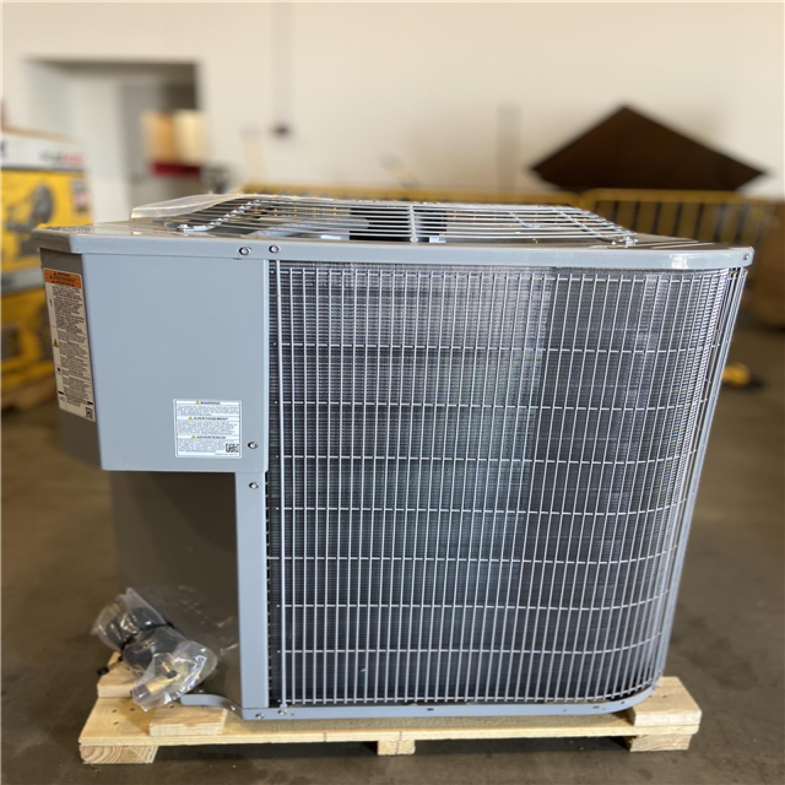 DALLAS LOCATION - Smartcomfort® by Carrier 2.5 Ton 14.3 Seer2 Condensing Unit - R-410a Refrigerant