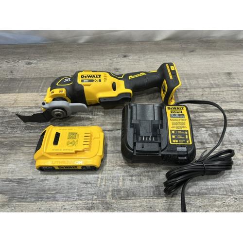 AS-IS DEWALT 20V MAX XR Cordless Brushless 3-Speed Oscillating Multi Tool Kit