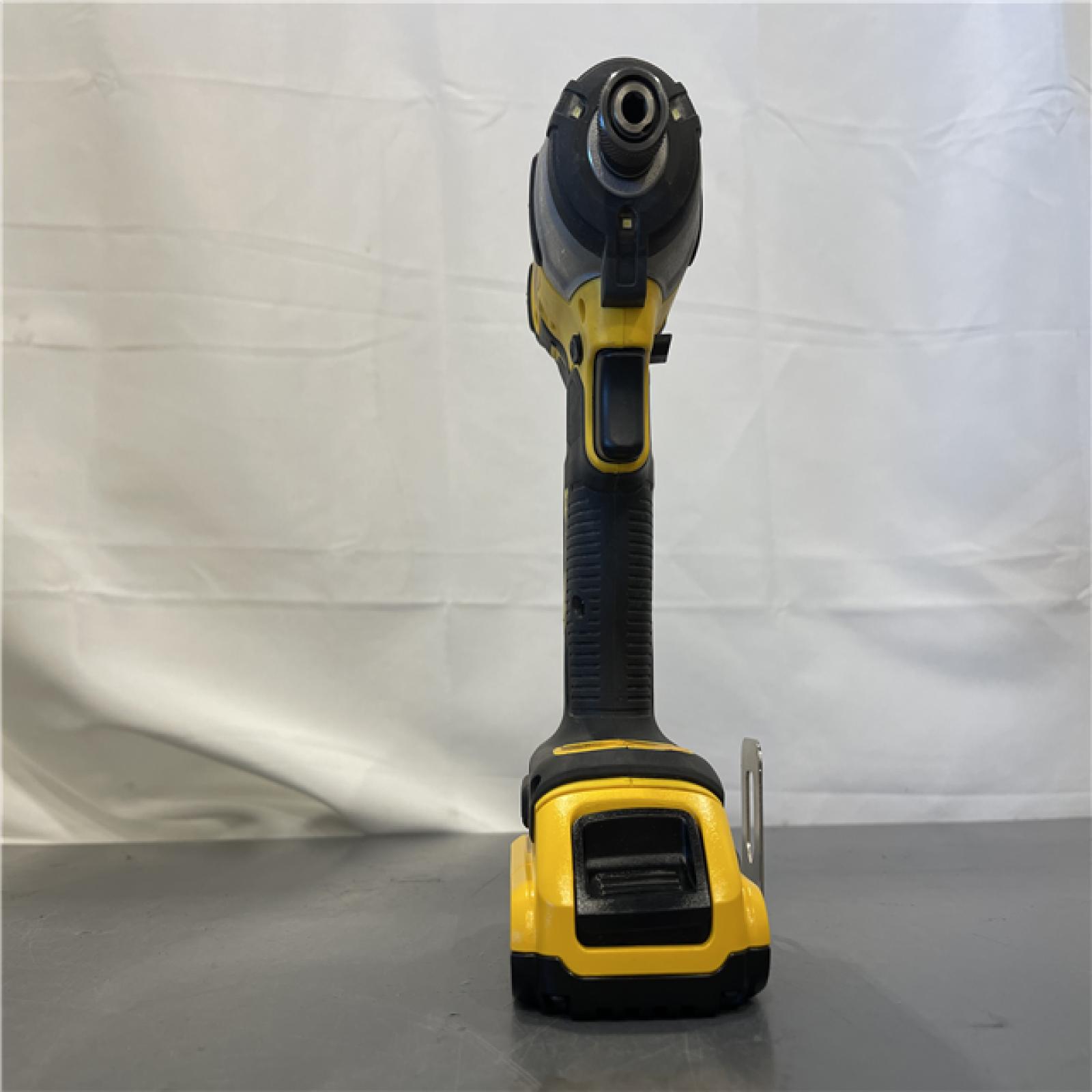 AS-IS - DeWalt ATOMIC 20V MAX Lithium-Ion Brushless Cordless Compact 1/4 in. Impact Driver Kit