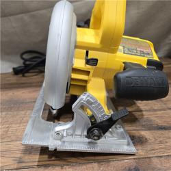 GOOD DeWalt 15 Amps 7-1/4 in. Corded Brushed Circular Saw Tool Only