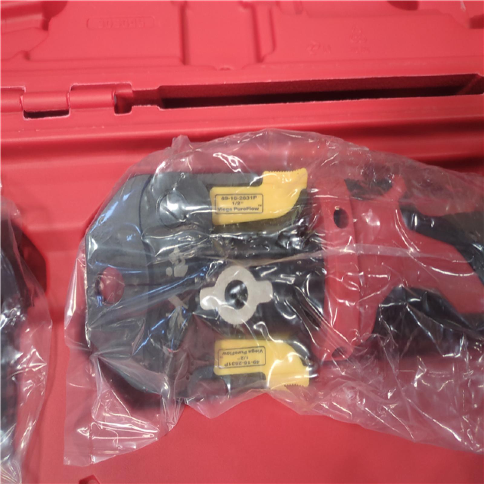 CALIFORNIA AS-IS MILWAUKEE M18 SHORT THROW PRESS TOOL W/ Viega pureflow 3 Jaws