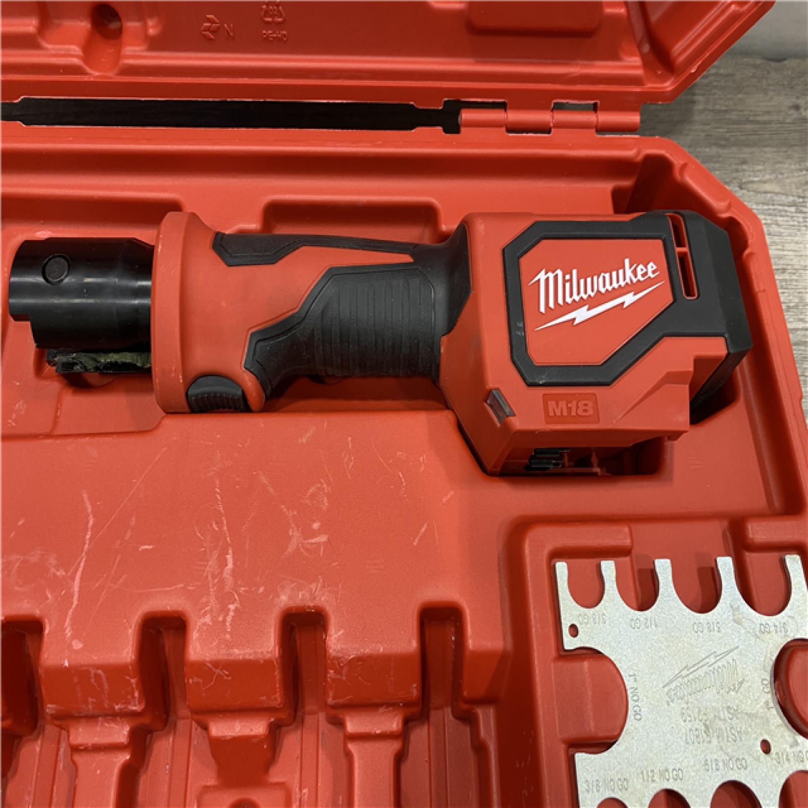 AS-IS Milwaukee 18V Lithium-Ion Cordless Short Throw Press Tool Kit