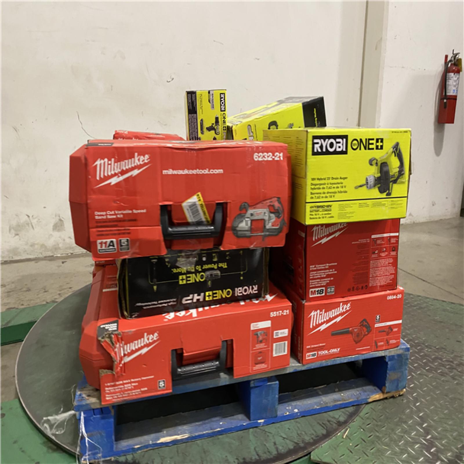 DALLAS LOCATION -AS-IS TOOL PALLET