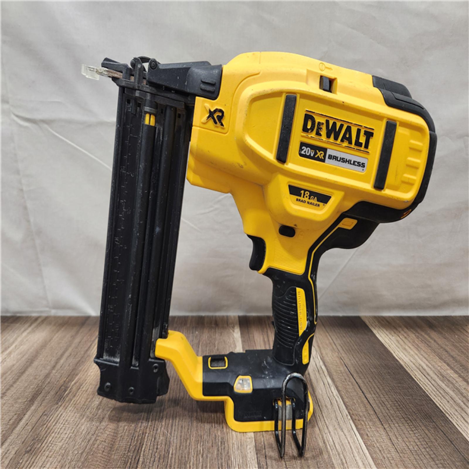 AS-IS- DeWalt 20V MAX XR Lithium-Ion Cordless 18-Gauge Brad Nailer (Tool Only)