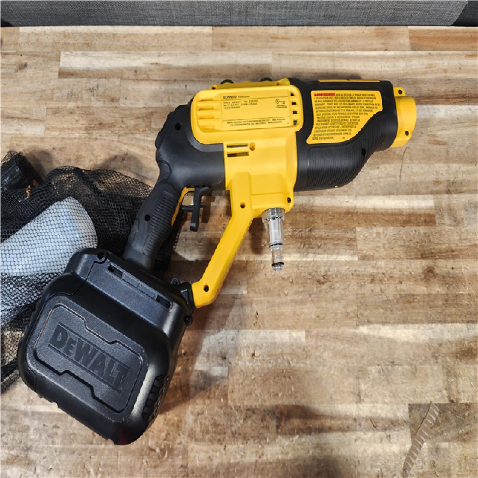 HOUSTON LOCATION - AS - IS DEWALT 20V MAX 550 PSI 1.0 GPM Cold Water Cordless Power Cleaner with 4-Nozzles (Tool Only)