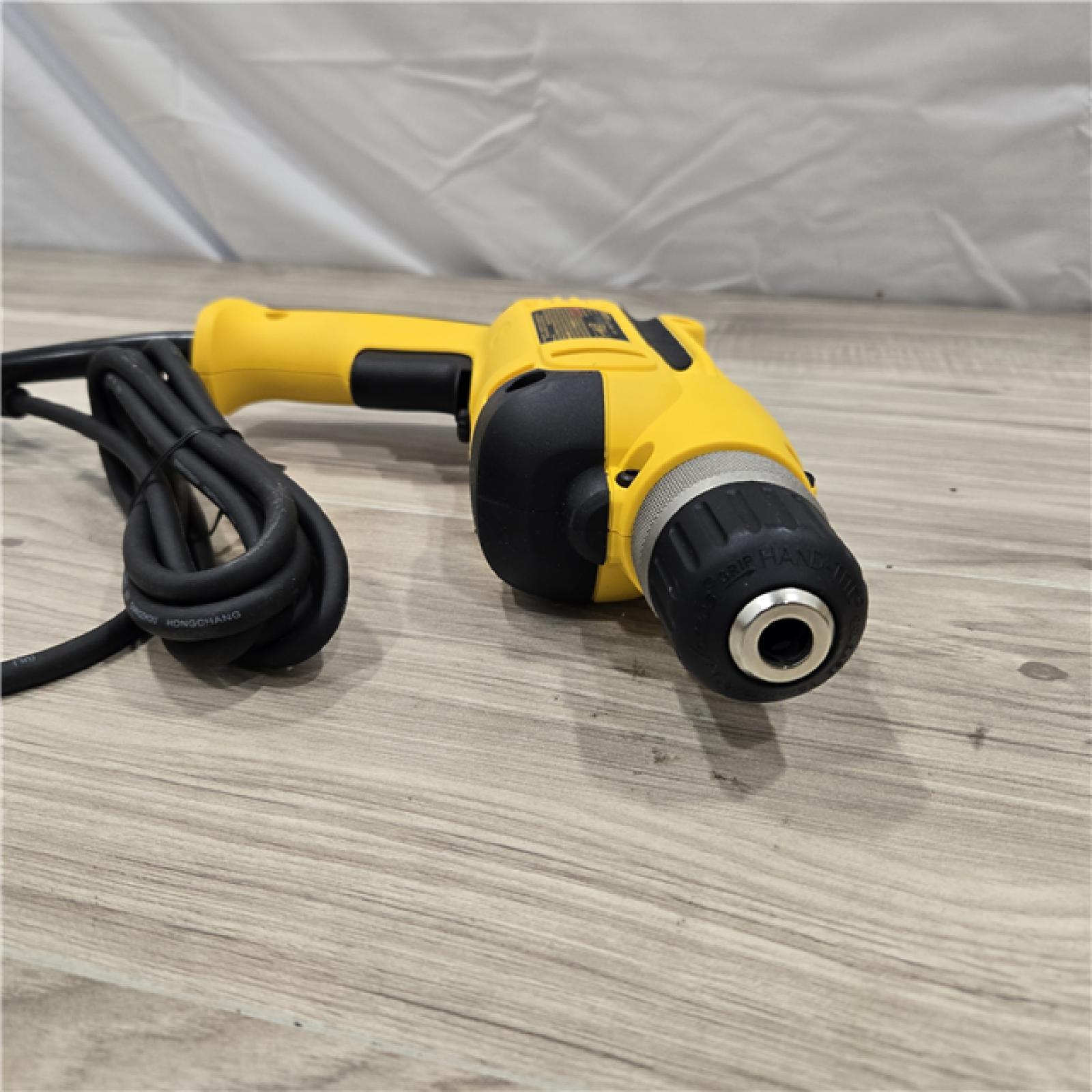LIKE NEW! - DeWalt 8 Amp Corded 3/8 in. Pistol Grip Drill