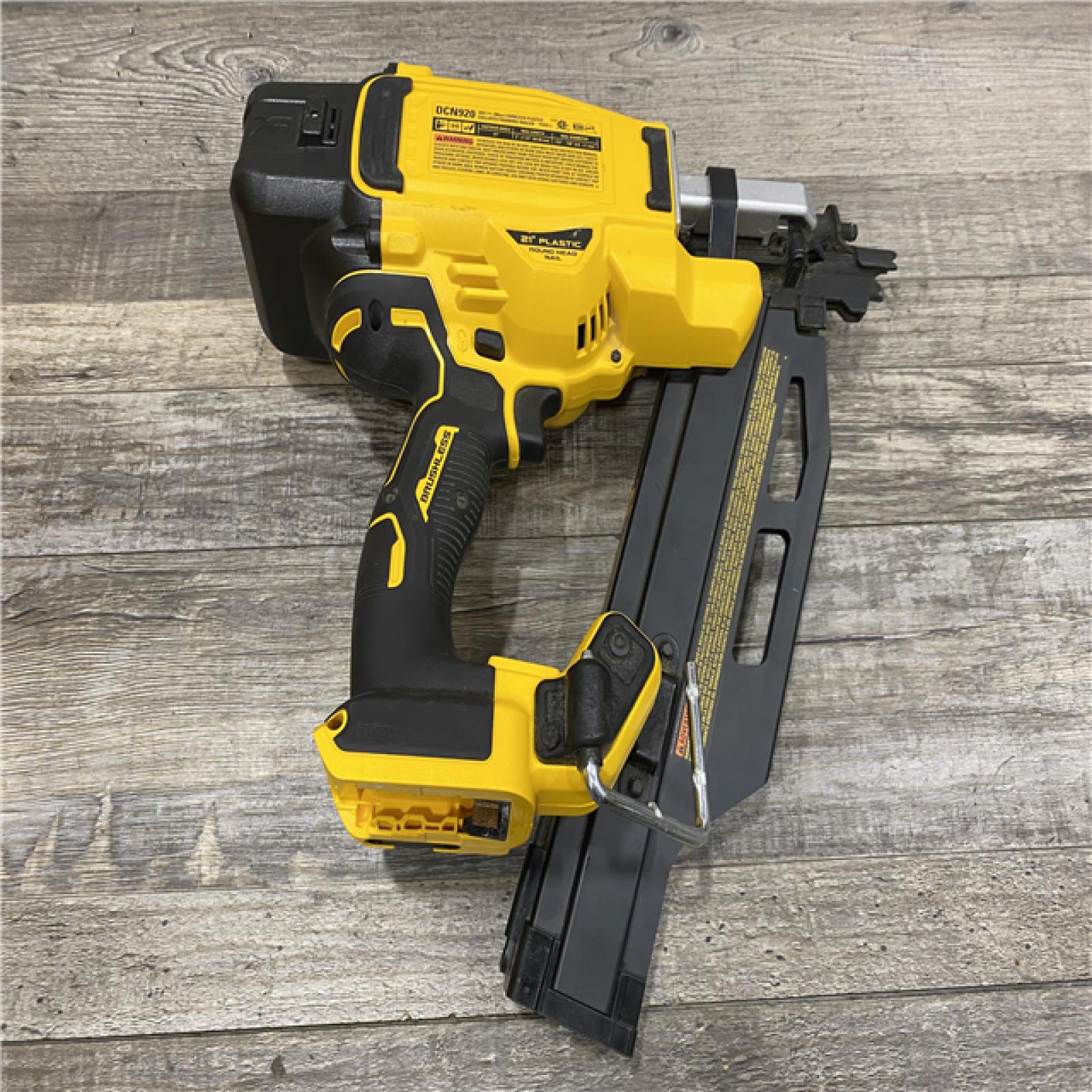 AS-IS DEWALT 20-Volt 21° Cordless Framing Nailer (Tool-Only)