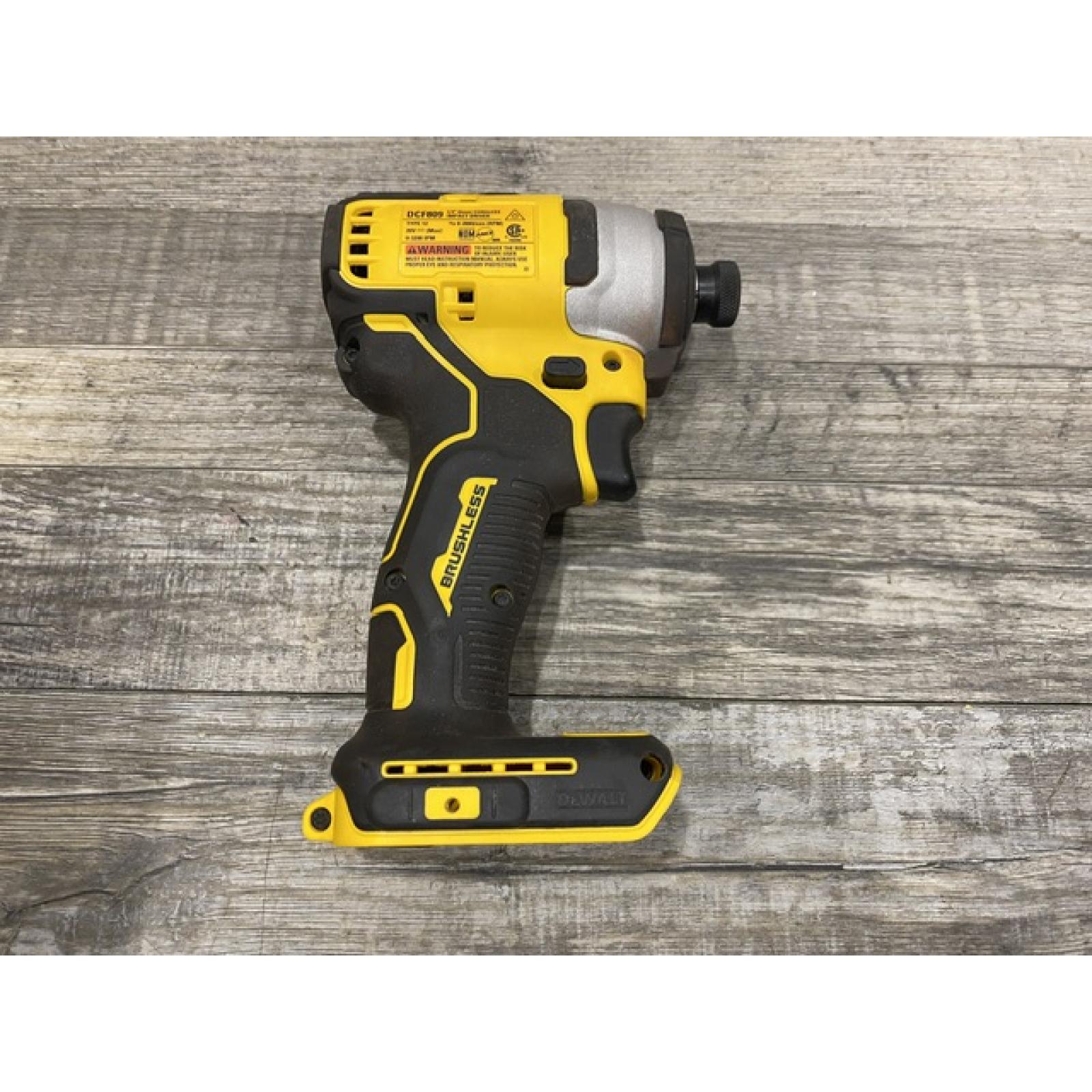 AS-IS DEWALT Atomic 20V Max Lithium-Ion Brushless Cordless Compact 1/4 in. Impact Driver Kit