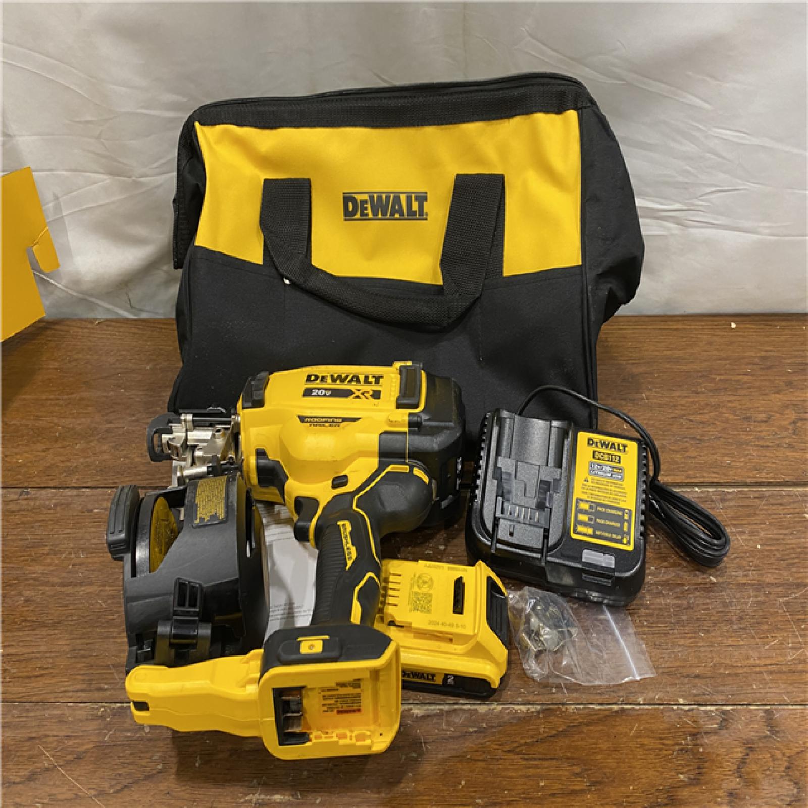 AS-IS DEWALT 2007898 Roofing Nailer Cordless