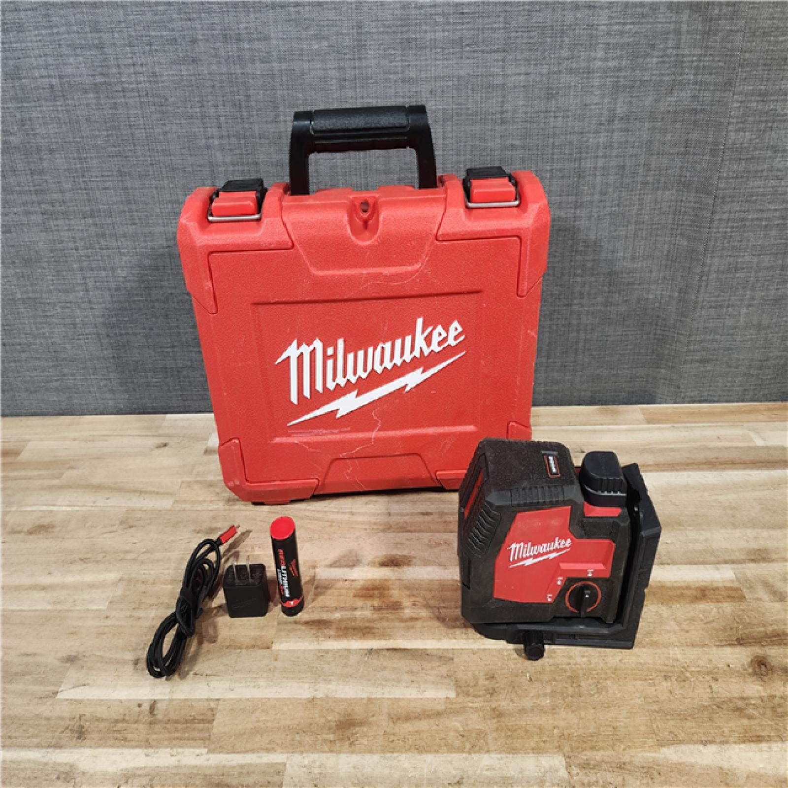HOUSTON LOCATION - AS-IS Milwaukee 100 ft. REDLITHIUM Lithium-Ion USB Green Rechargeable Cross Line Laser Level with Charger