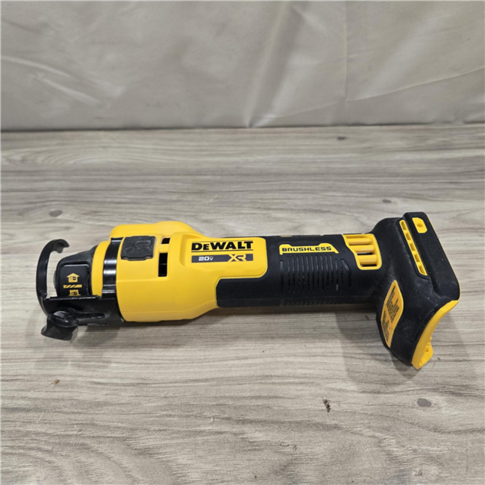AS-IS DEWALT 20V MAX Cordless Cut-Out Tool (Tool-Only)