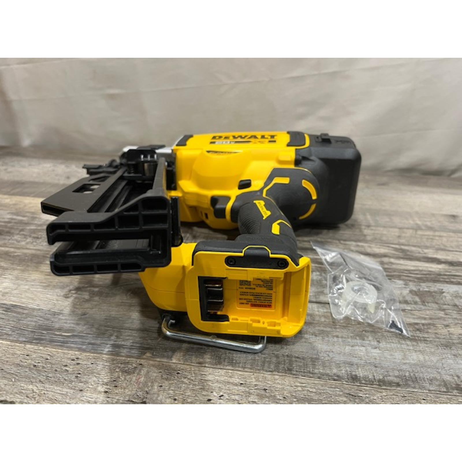 AS-IS DEWALT 20-Volt 21° Cordless Framing Nailer (Tool-Only)