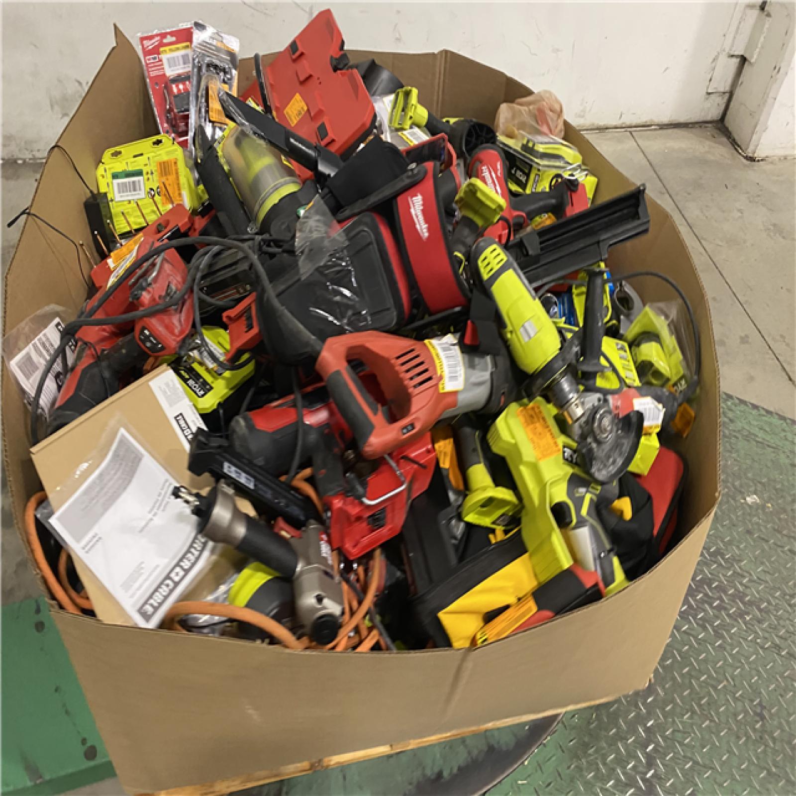 Dallas Location - As-Is Tool Pallet