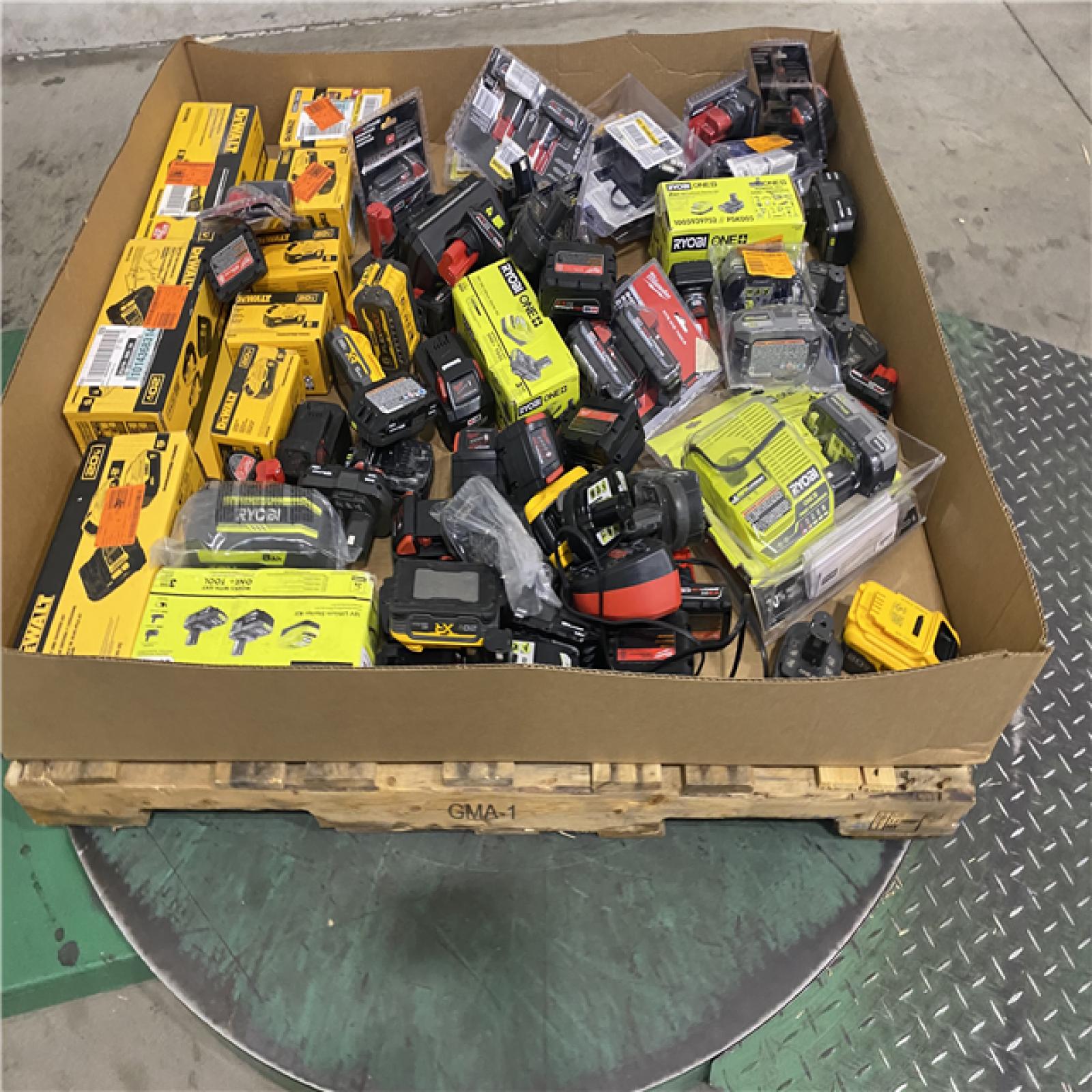 Dallas Location - As-Is Battery Tool Pallet
