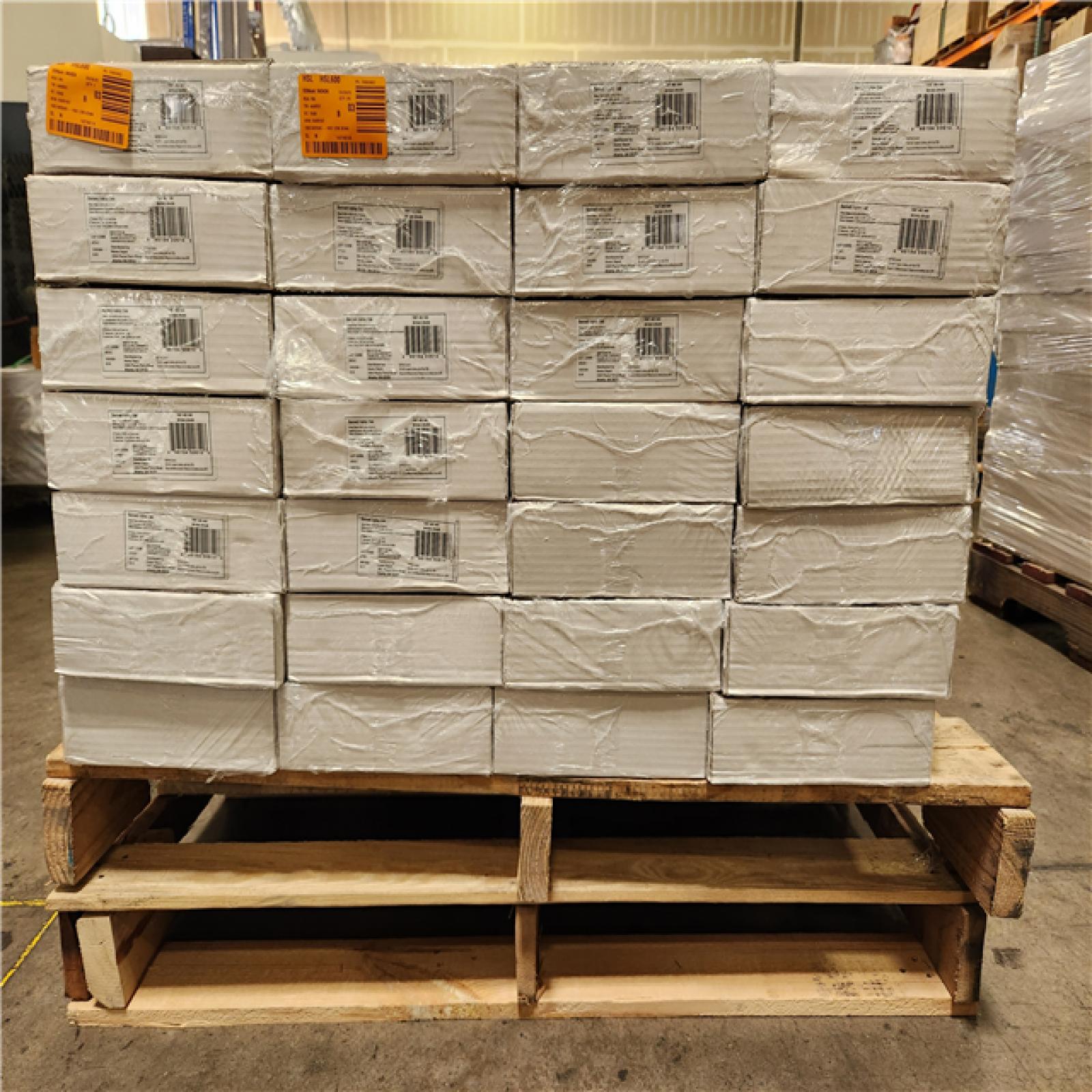 Phoenix Location Home Decorators Collection Bennett Valley Oak 12 mm T x 8 in. W Waterproof Laminate Wood Flooring (446 sqft 28 case)