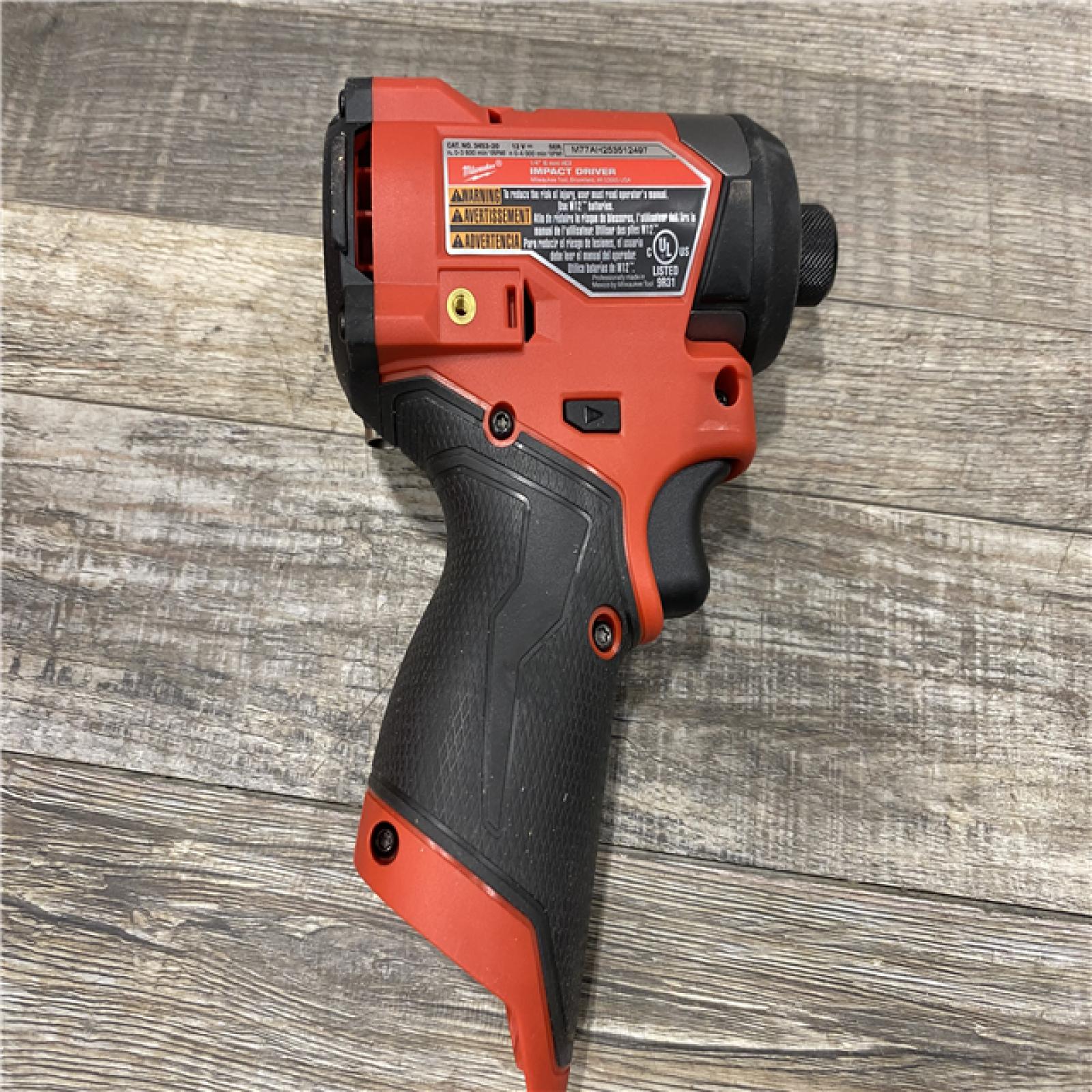 AS-IS Milwaukee  FUEL 12V Lithium-Ion Brushless Cordless 1/4 in. Hex Impact Driver Kit