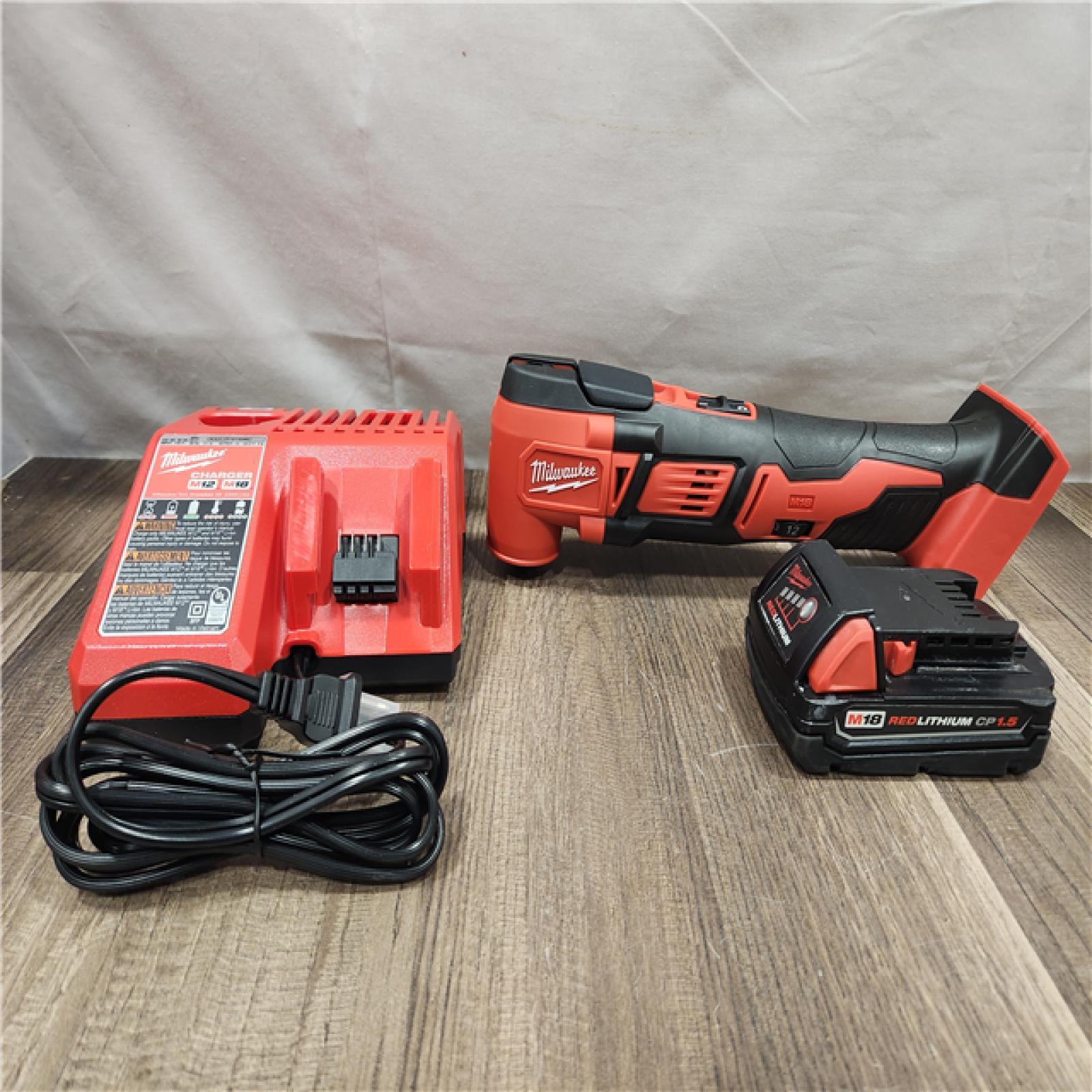 AS-IS- Milwaukee M18 18-Volt Lithium-Ion Cordless Oscillating Multi-Tool Kit