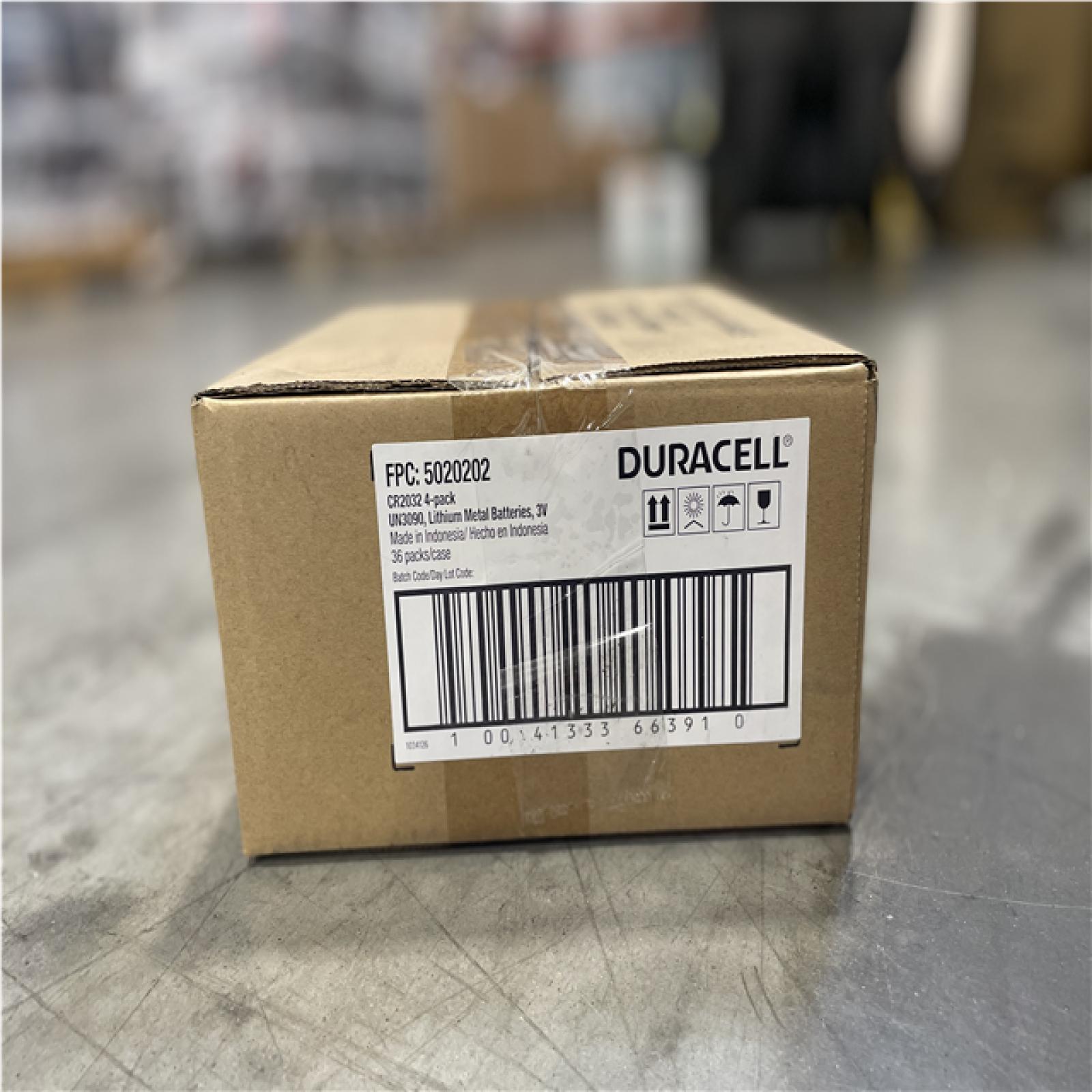 DALLAS LOCATION- NEW! DURACELL 3-Volt Lithium Coin Battery with Child Safety Features for Apple AirTag and Key Fobs (4-Pack) (144 BATTERIES TOTAL)