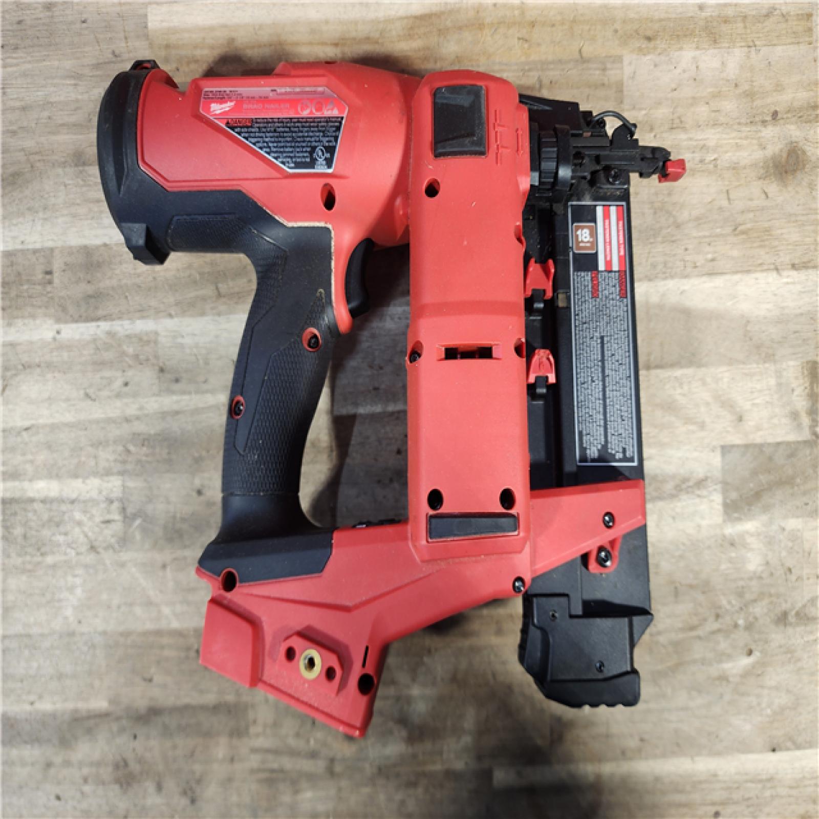 HOUSTON LOCATION - AS-IS Milwaukee M18 Fuel 18V Brushless 18-Gauge Brad Nailer 2746-20 (Bare Tool)
