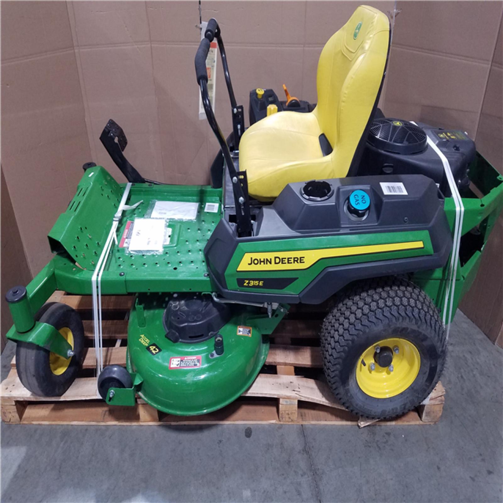 CALIFORNIA AS-IS JOHN DEERE Z315E 4220HP GAS ZTR
