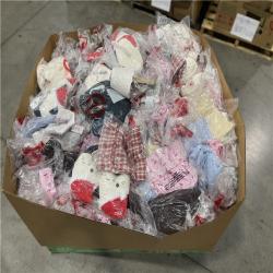 DALLAS LOCATION- NEW!- BULLSEYE MIXED CLOTHING PALLET (300 UNITS)