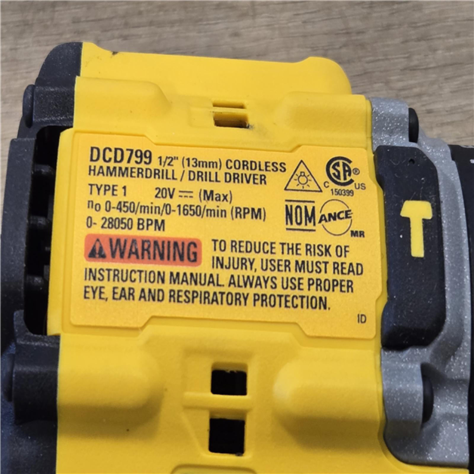 AS-IS DEWALT ATOMIC 20V Cordless 1/2 in. Hammer Drill Kit
