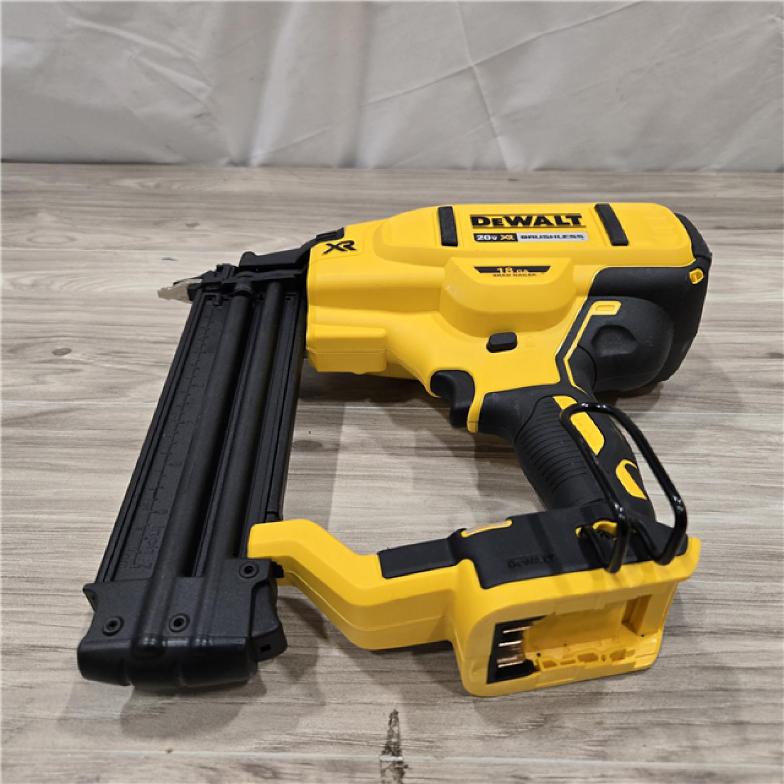 AS-IS DeWalt 20V MAX XR Cordless 18-Gauge Brad Nailer (Tool Only)