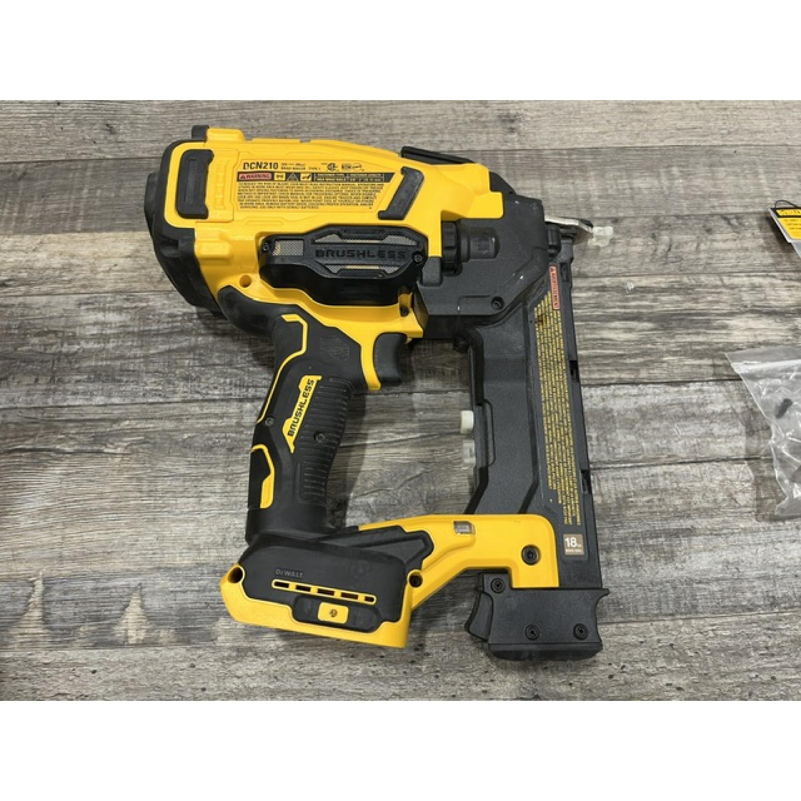 AS-IS DEWALT 20V MAX XR 18 Gauge Cordless Brad Nailer (Tool Only)
