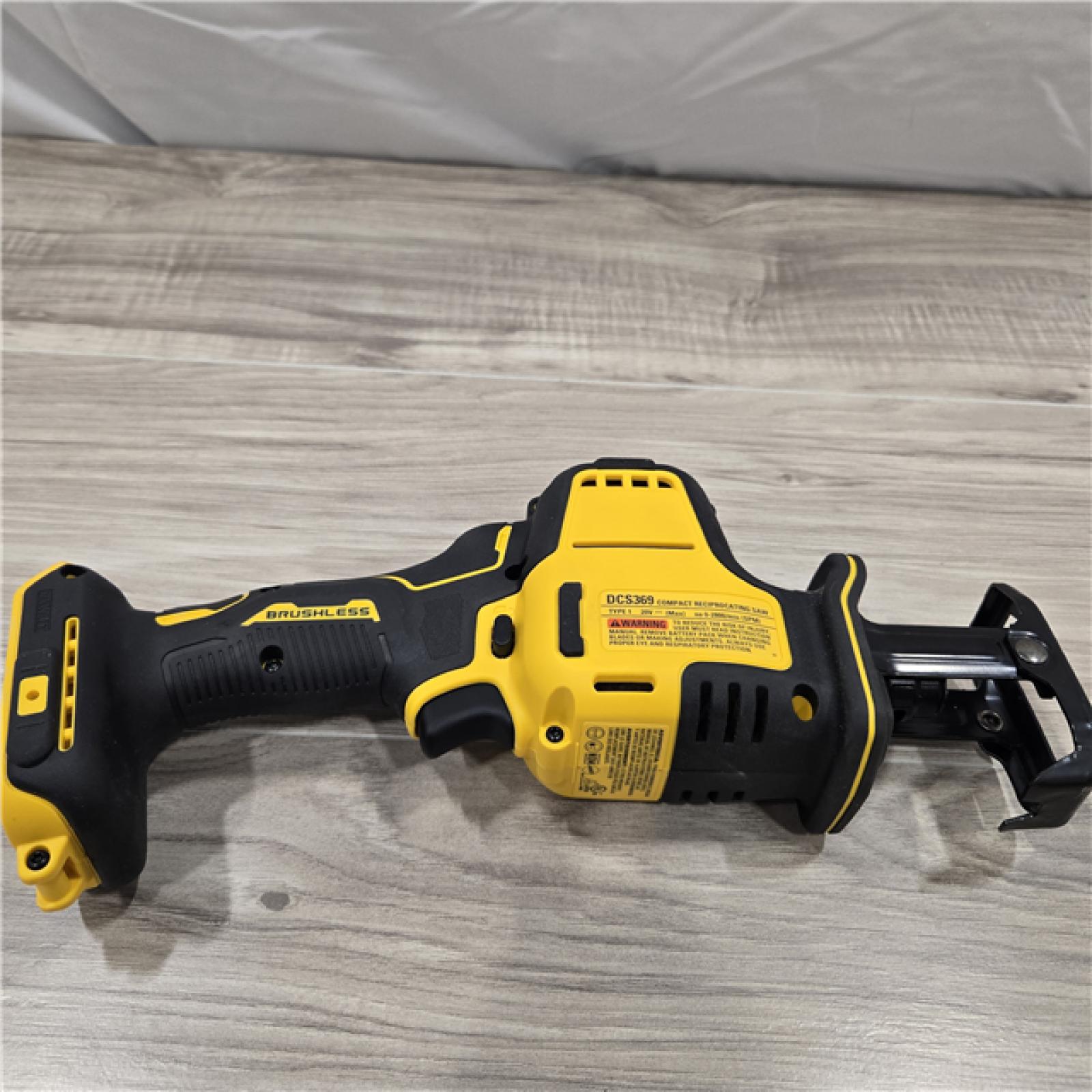 LIKE NEW! - Dewalt ATOMIC 20V Reciprocating Saw (Tool Only)