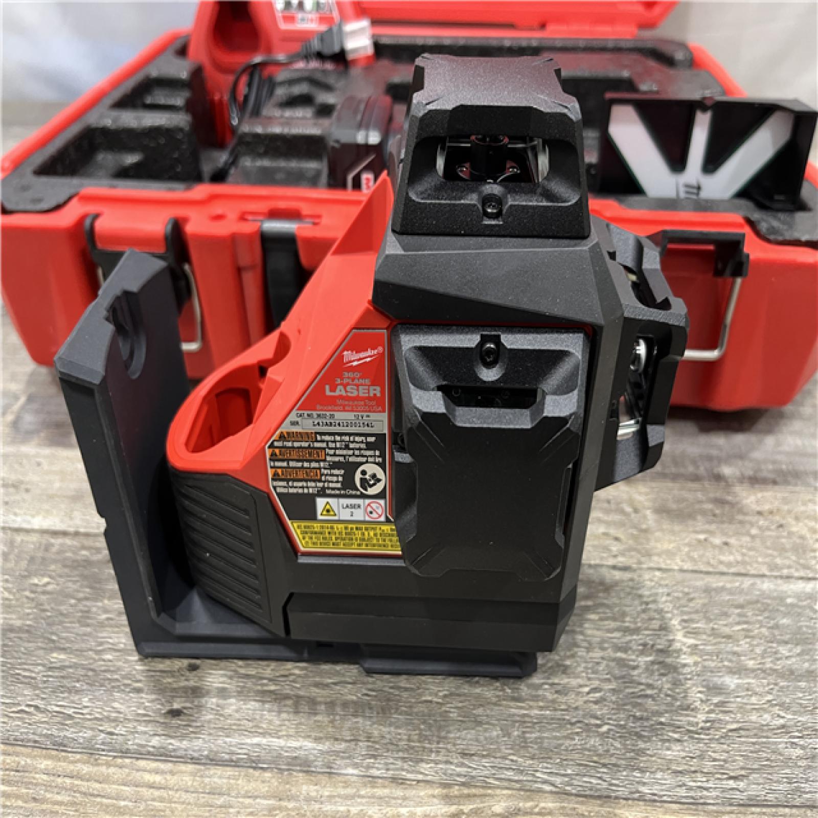 AS-IS Milwaukee 12-Volt Lithium-Ion Cordless Green 250 ft. 3-Plane Laser Level Kit