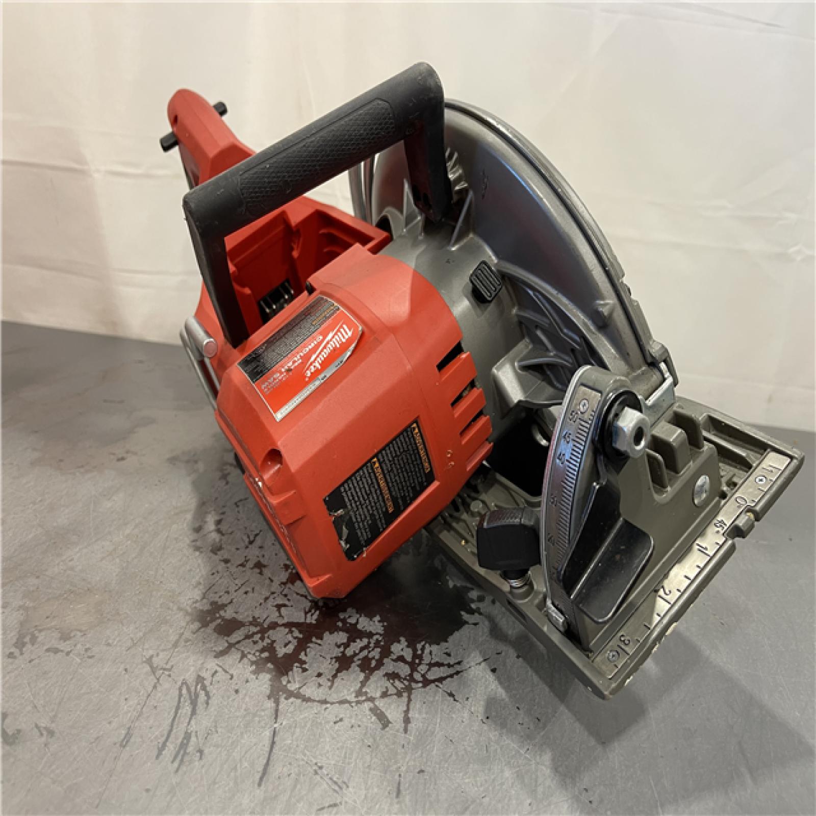 AS-IS - MILWAUKEE M18 FUEL 18V Lithium-Ion Cordless 7-1/4 in. Rear Handle Circular Saw