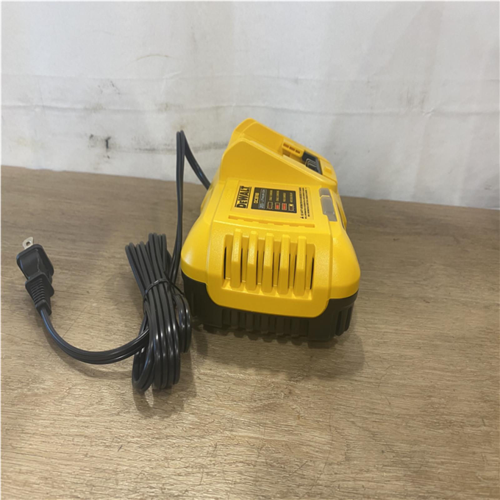 AS-IS DeWalt 20V Max Fan-Cooled Fast Charger DCB118