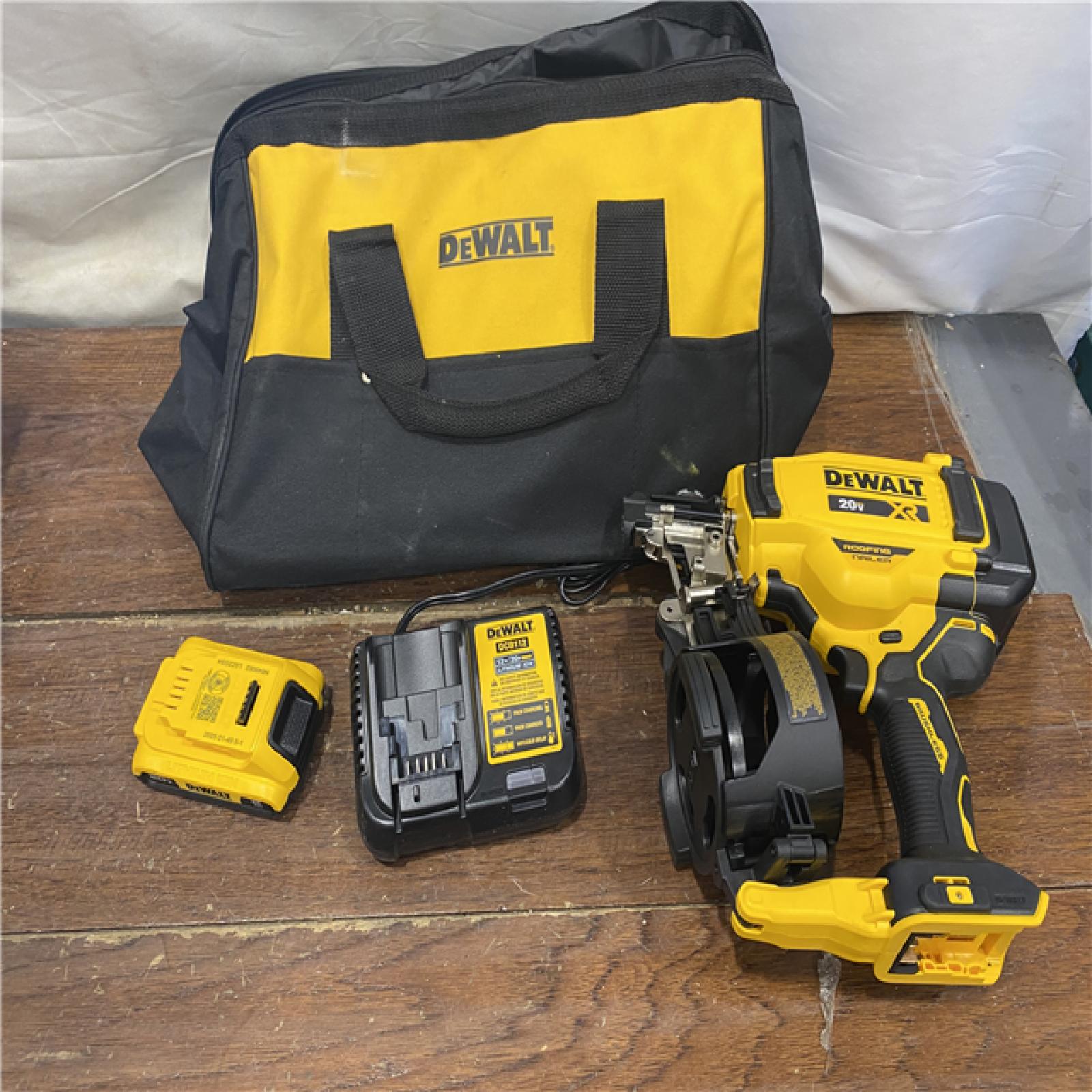 AS-IS DEWALT 2007898 Roofing Nailer Cordless Kit