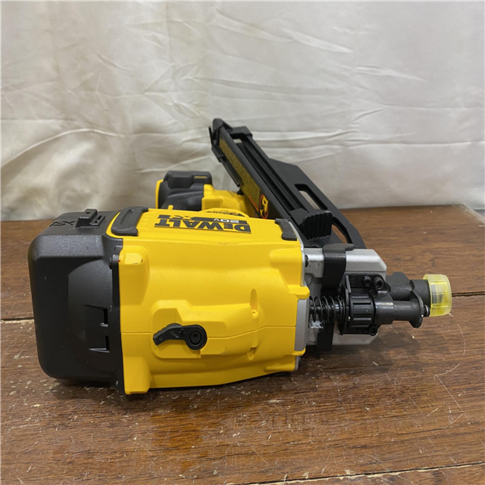 AS-IS DEWALT 20-Volt 21° Cordless Framing Nailer (Tool-Only)