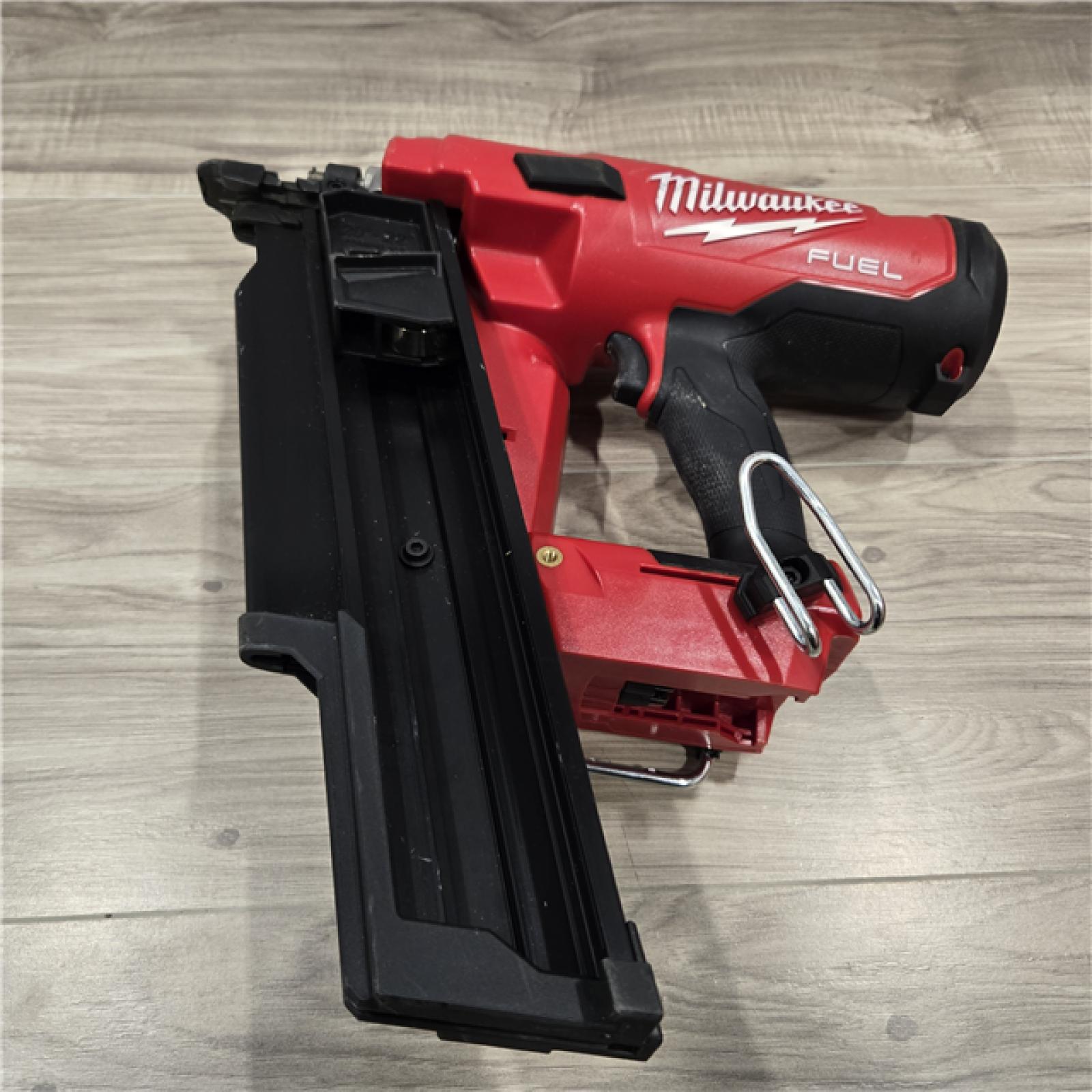 AS-IS Milwaukee 2744-20 M18 FUEL 3-1/2 in. 18-Volt 21-Degree Lithium-Ion Brushless Cordless Framing Nailer (Tool-Only)