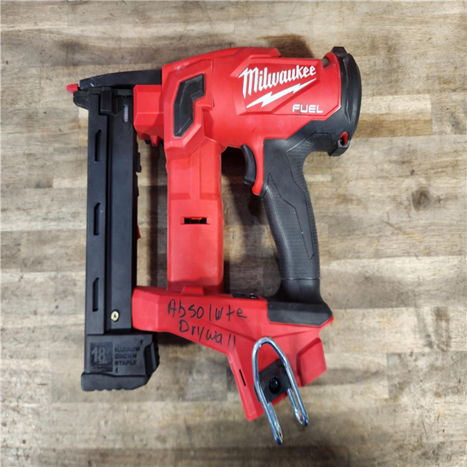 HOUSTON LOCATION - AS-IS MILWAUKEE FUEL 18-Volt Lithium-Ion Brushless Cordless 18-Gauge 1/4 in. Narrow Crown Stapler (Tool-Only)