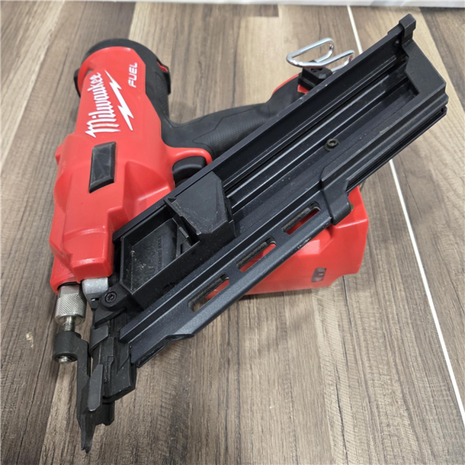 GOOD Milwaukee M18 FUEL 3-1/2 in. 18-Volt 30-Degree Lithium-Ion Brushless Cordless Framing Nailer (Tool-Only)